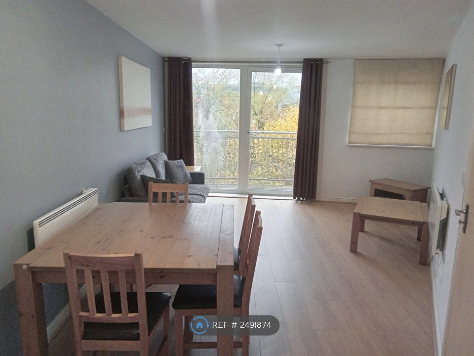 Property photo 2 of 23