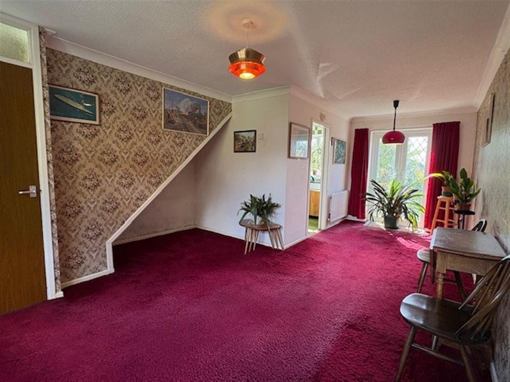 Property photo 2 of 16