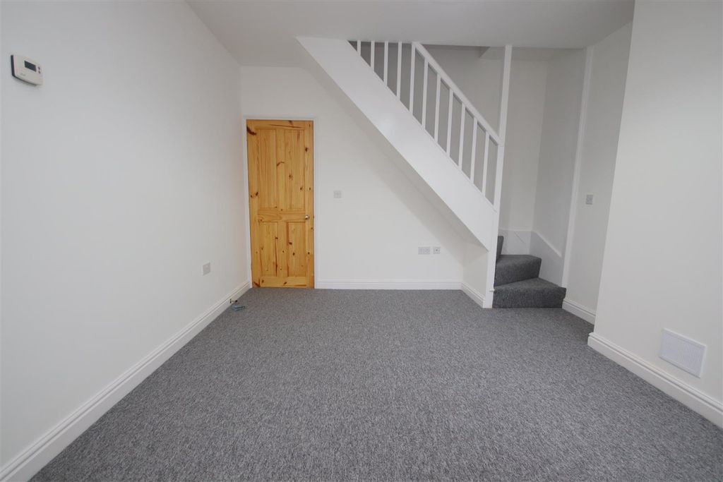 Property photo 3 of 11 Img_8112.Jpg