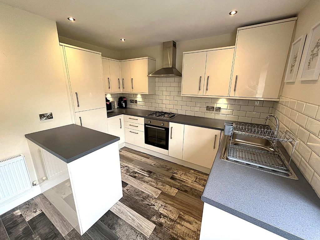 Property photo 3 of 16 10.Jpg