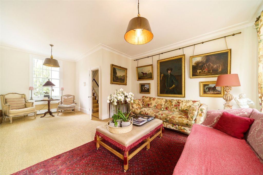 Property photo 3 of 25 Drawing Room