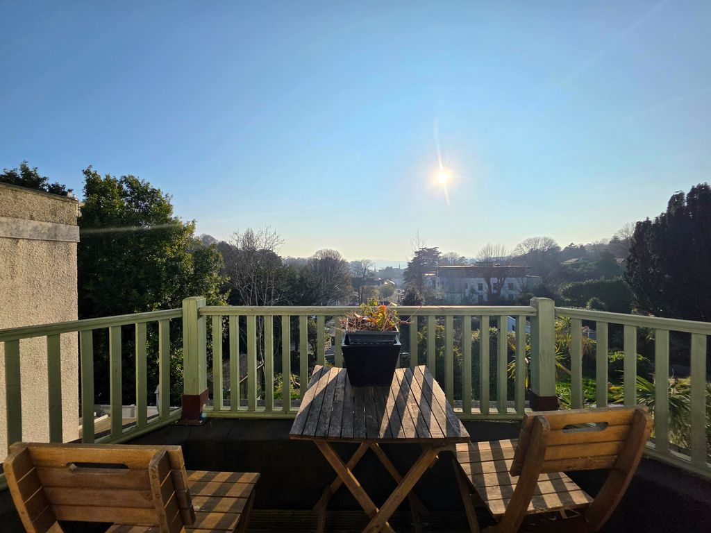 Property photo 3 of 12 Image