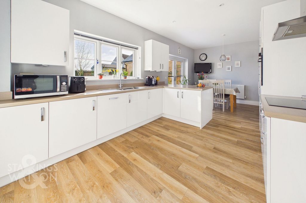 Property photo 1 of 27