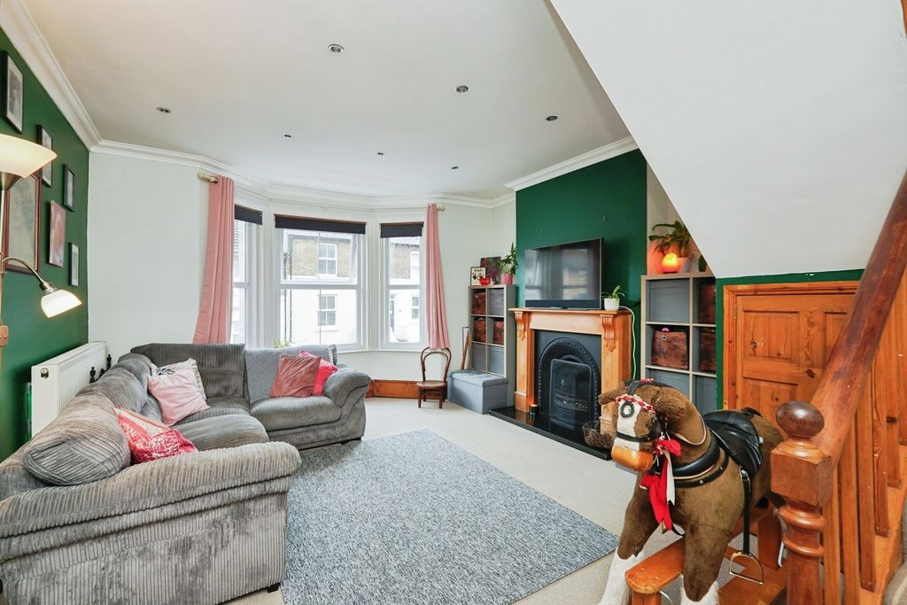 Property photo 2 of 20 Pbox-Img.Jpg
