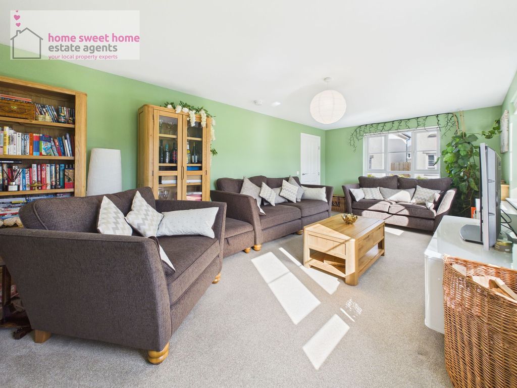 Property photo 3 of 45