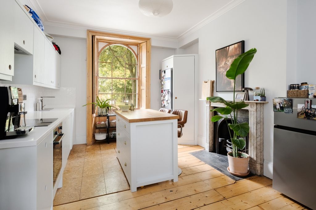 Property photo 3 of 26 Barnsbury Road