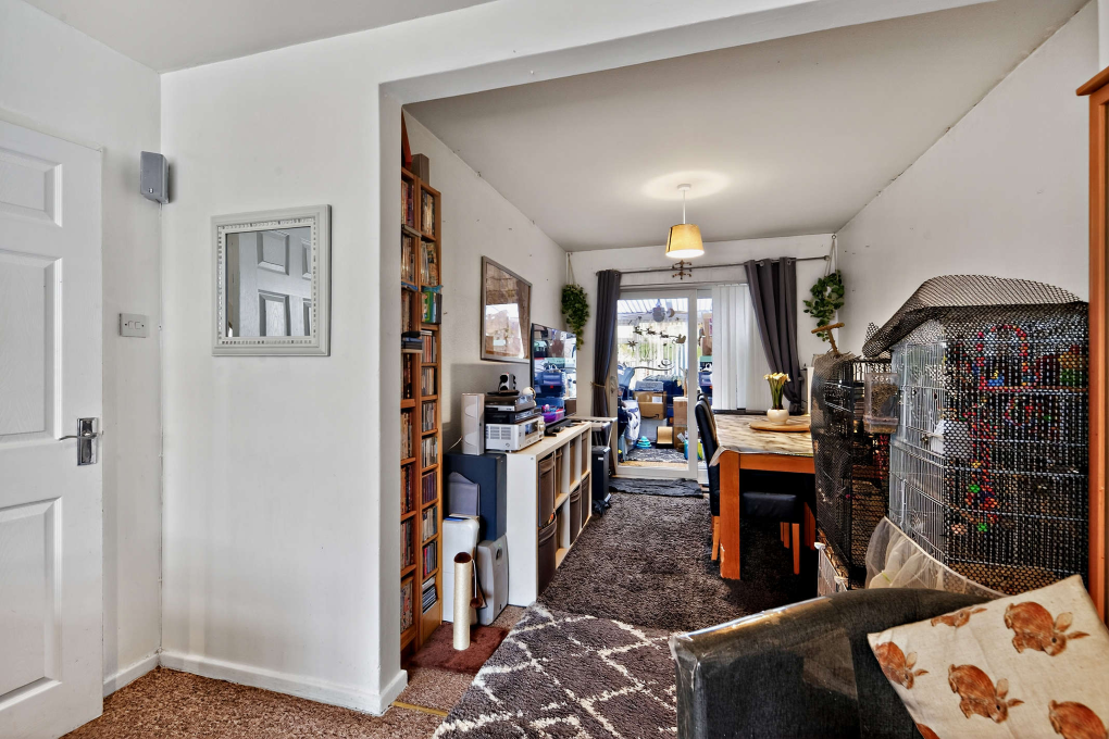 Property photo 3 of 12