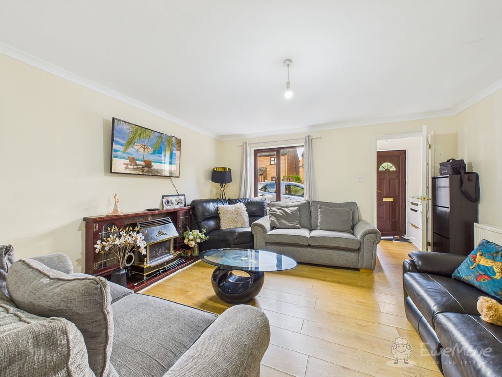 Property photo 3 of 15 Liviing Room