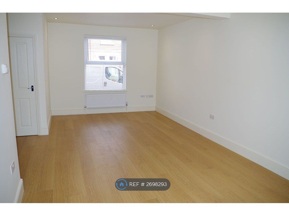 Property photo 2 of 11 Lounge/Diner