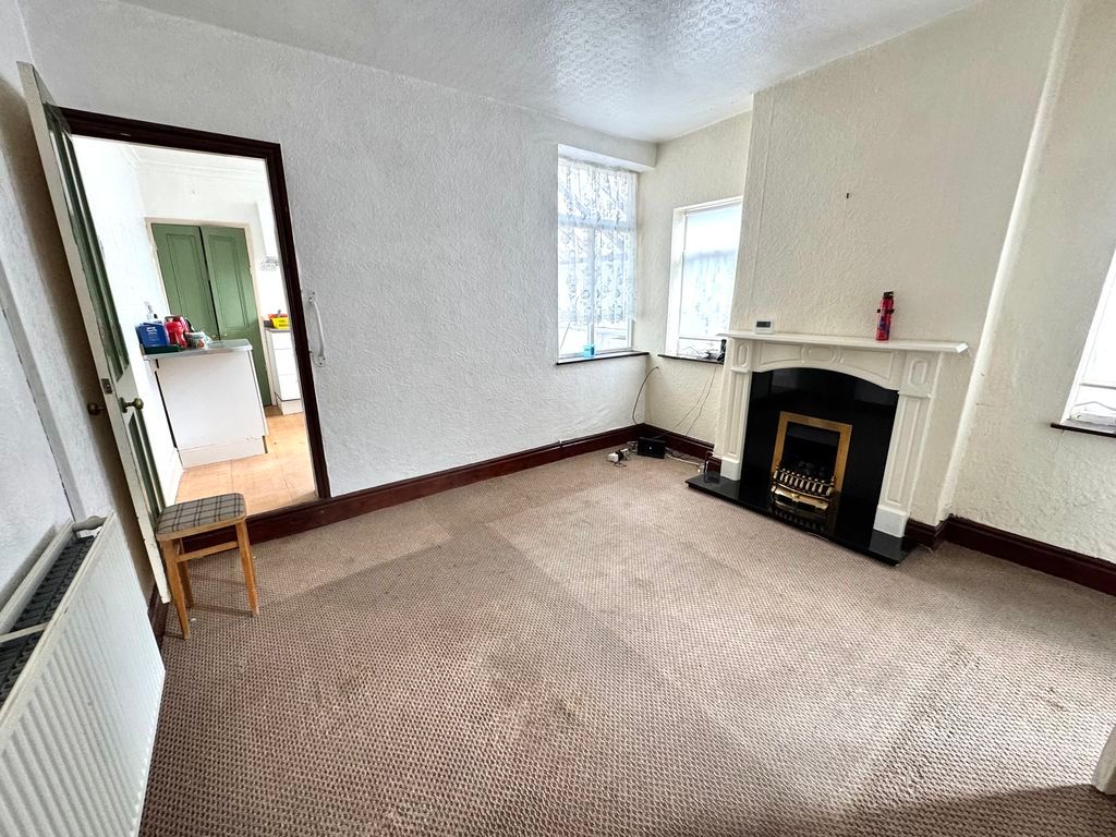 Property photo 2 of 10 Photo 1
