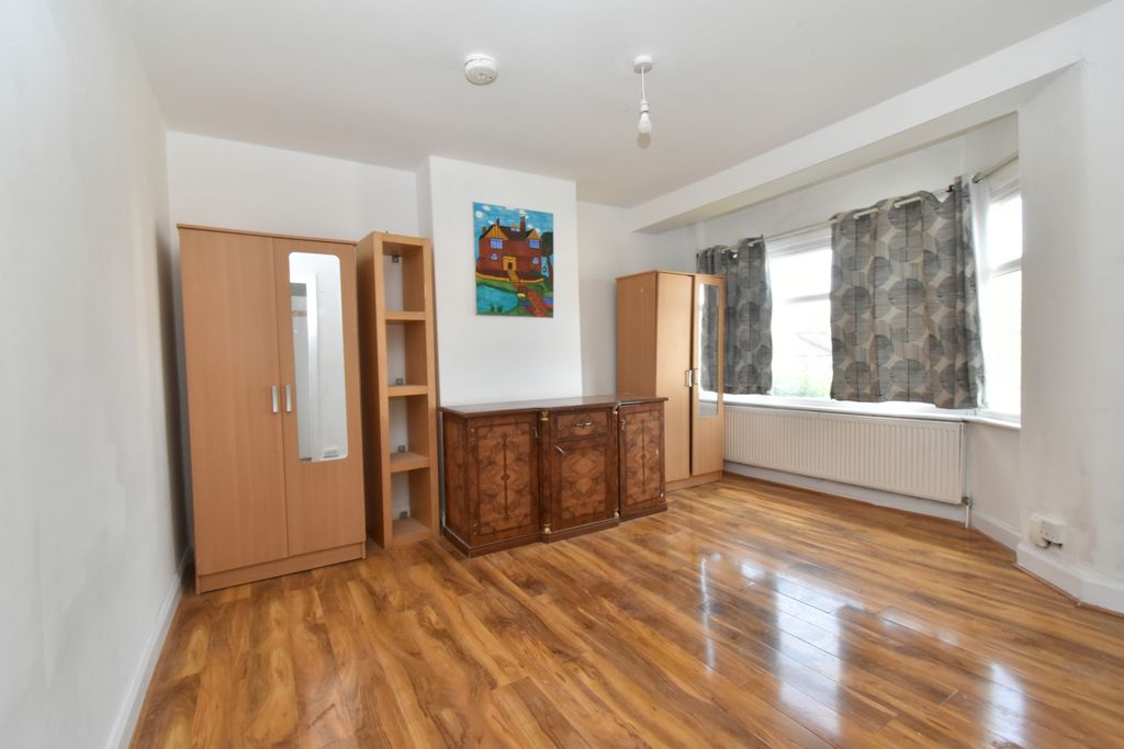 Property photo 2 of 6 Gallery