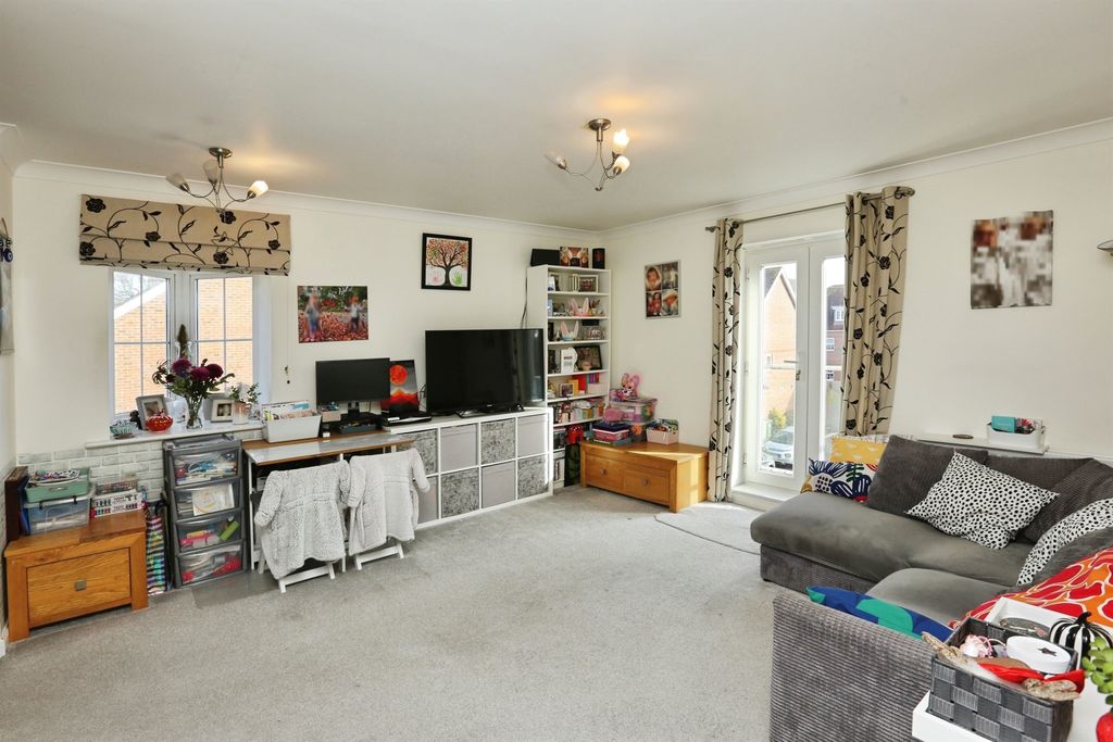 Property photo 2 of 17