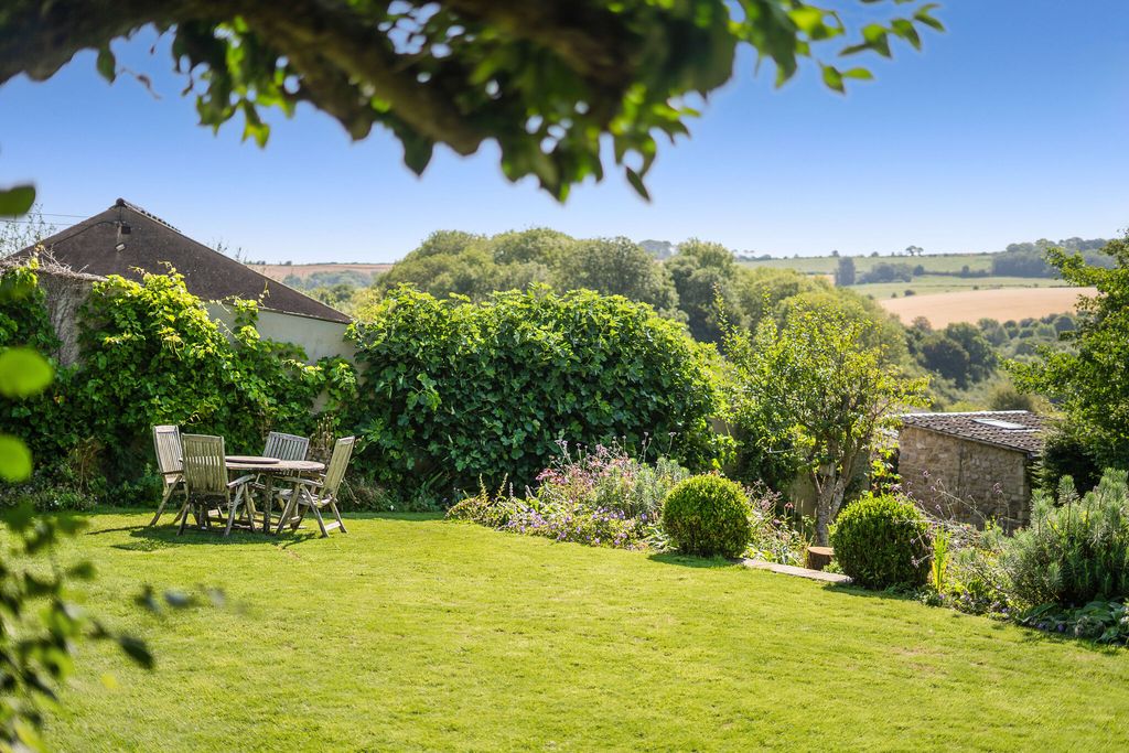 Property photo 2 of 19 Garden & View