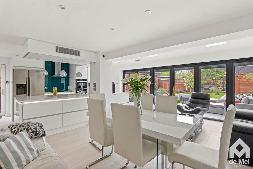 Property photo 2 of 23 Photo 19