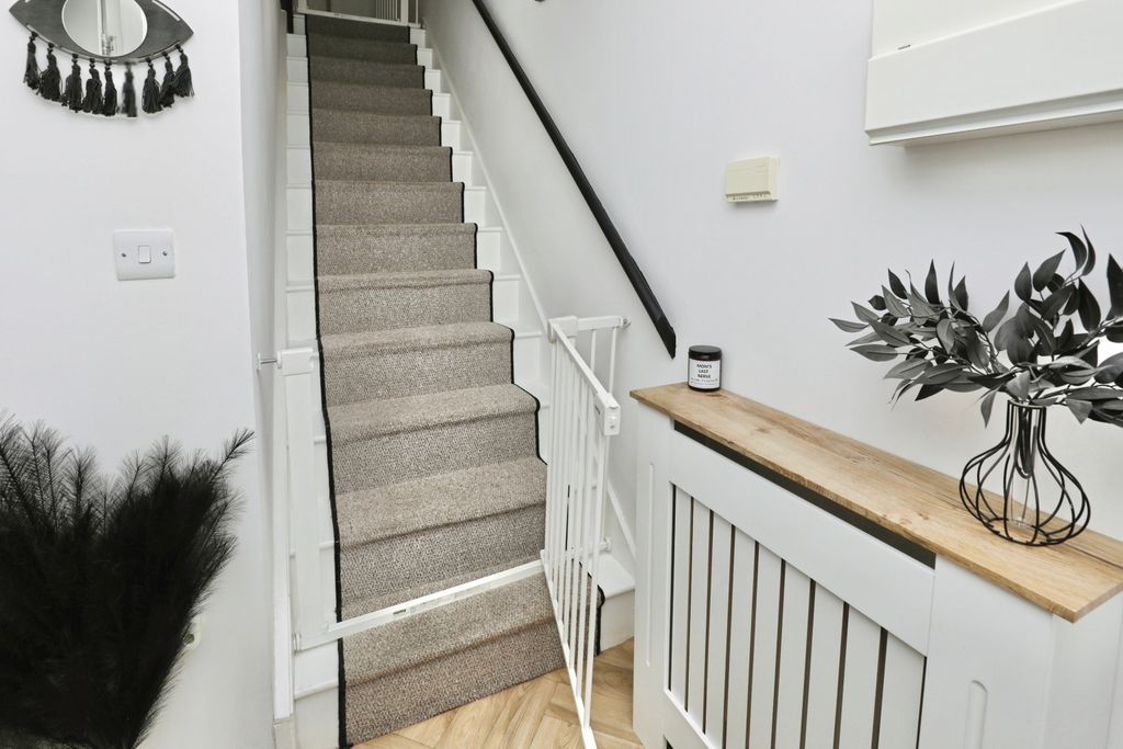 Property photo 2 of 15 Hall
