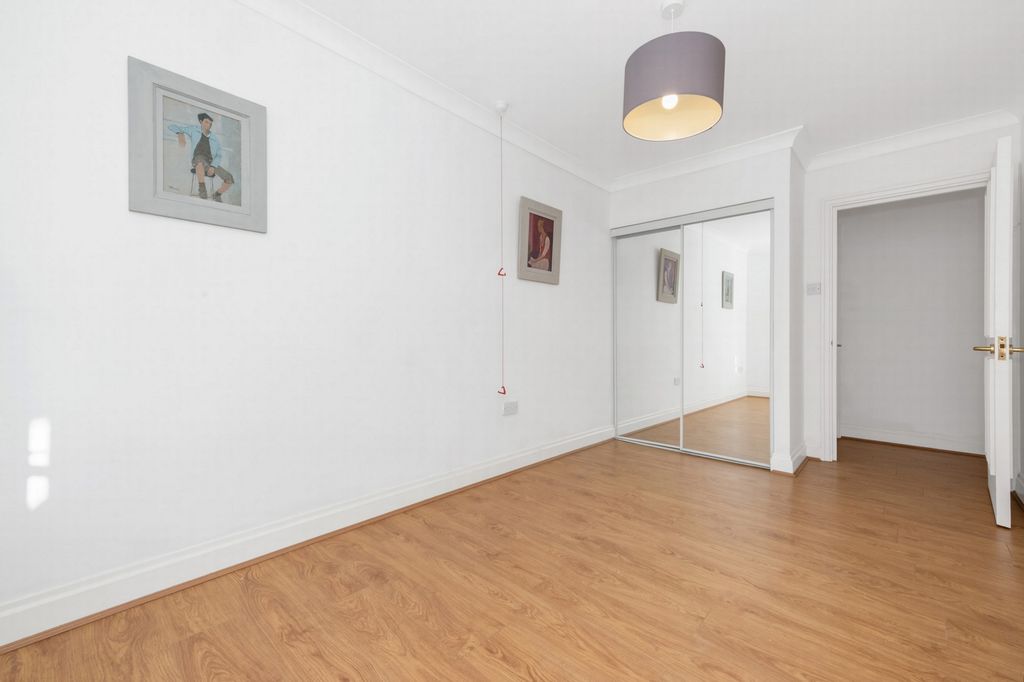 Property photo 3 of 24 Photo 9
