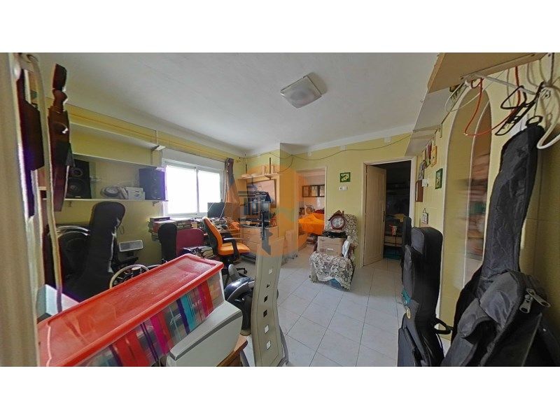 Property photo 2 of 43