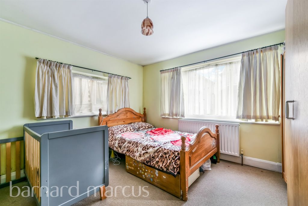 Property photo 3 of 17