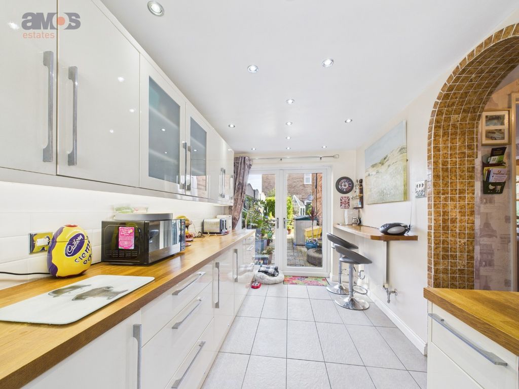 Property photo 3 of 25 4414036