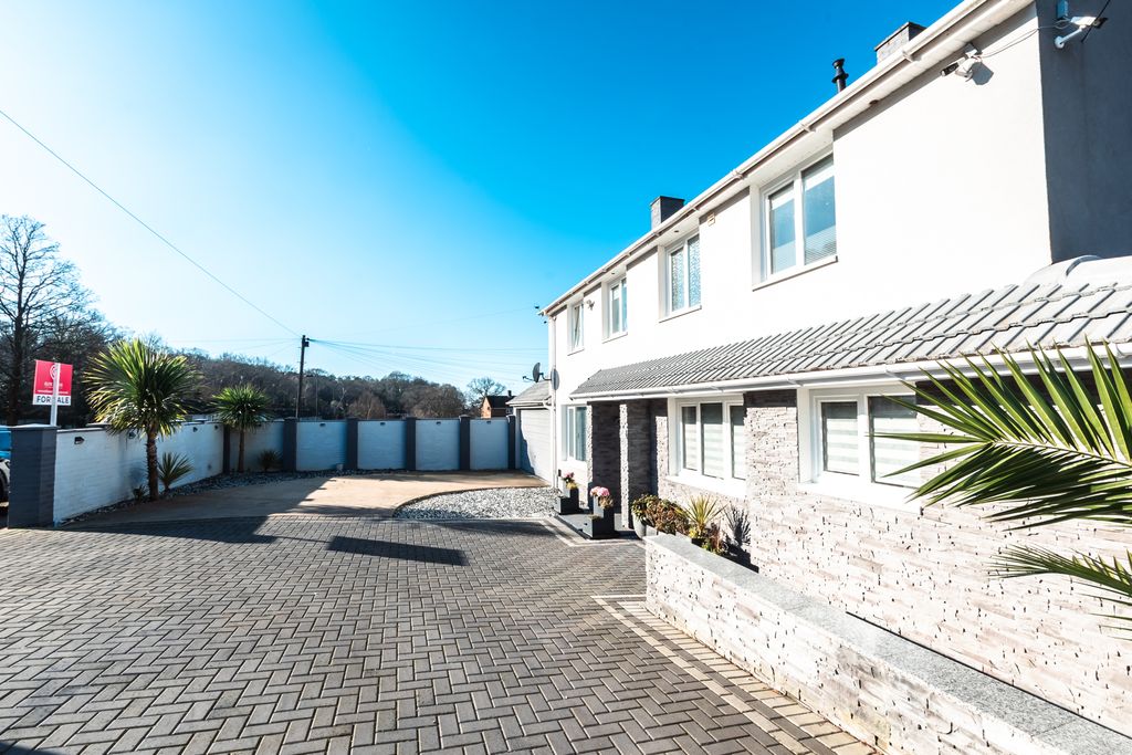 Property photo 2 of 38