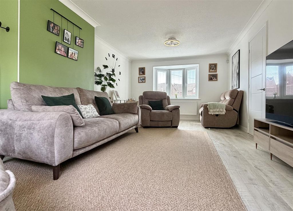 Property photo 2 of 39 Tempimagehalr8P.Jpg