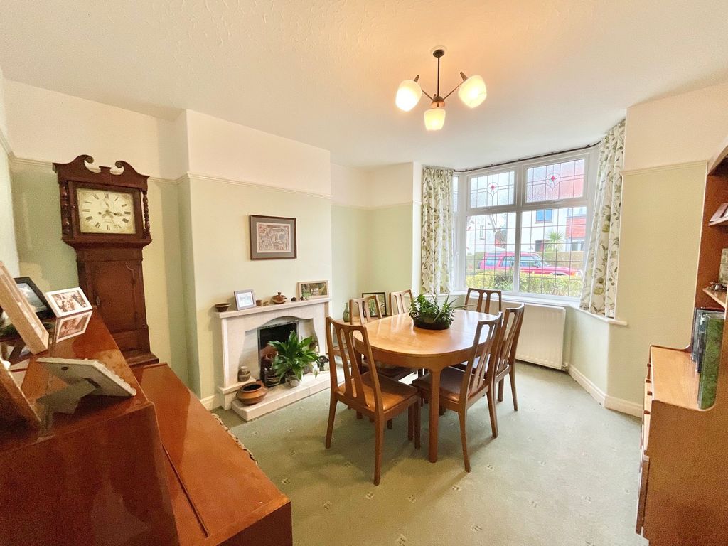 Property photo 2 of 26