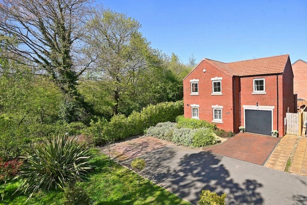 Property photo 3 of 23