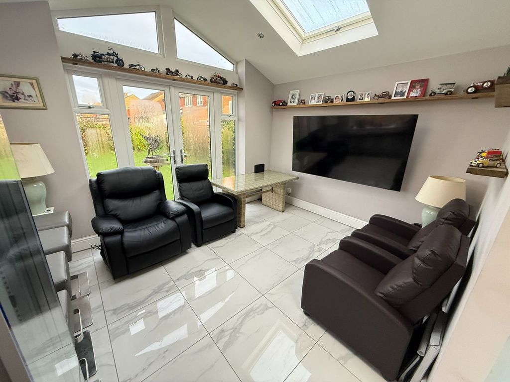 Property photo 3 of 26