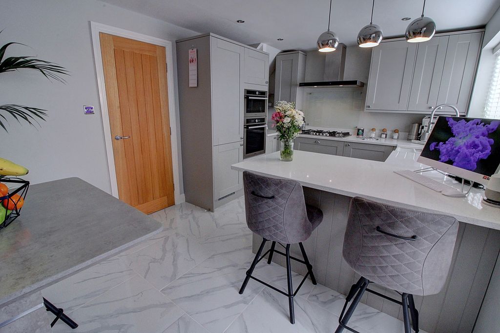 Property photo 3 of 27 3