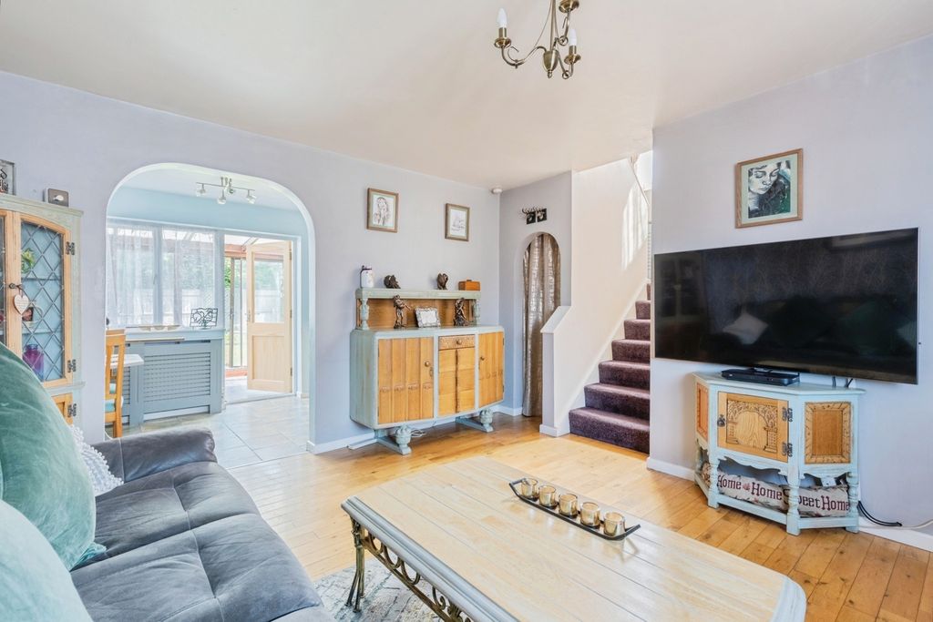 Property photo 3 of 13 Pbox-Img.Jpg