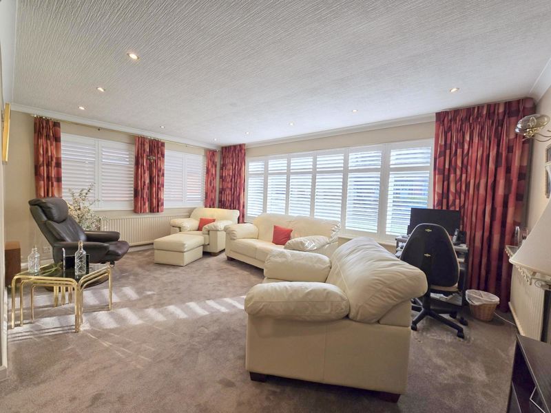 Property photo 3 of 33 Photo 4