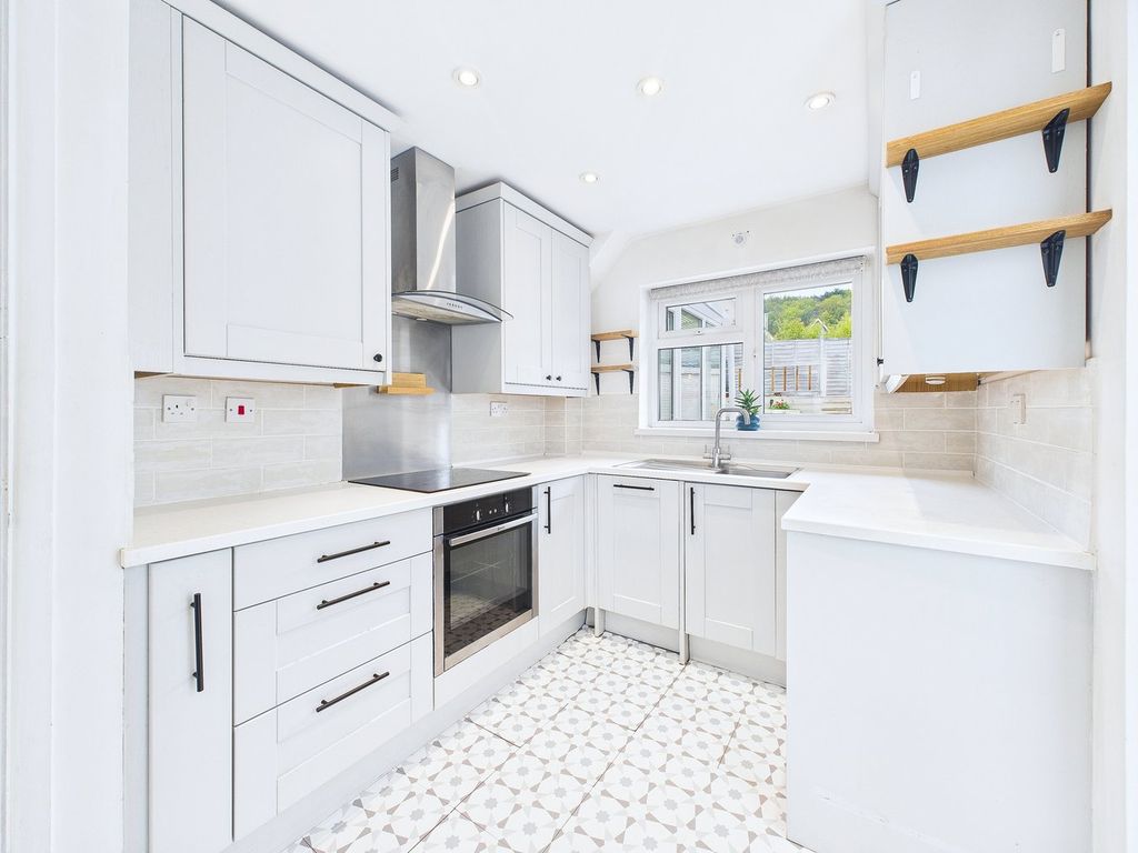 Property photo 2 of 26