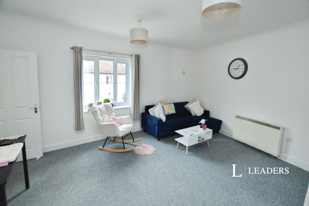 Property photo 2 of 10 Pbox-Img.Jpg