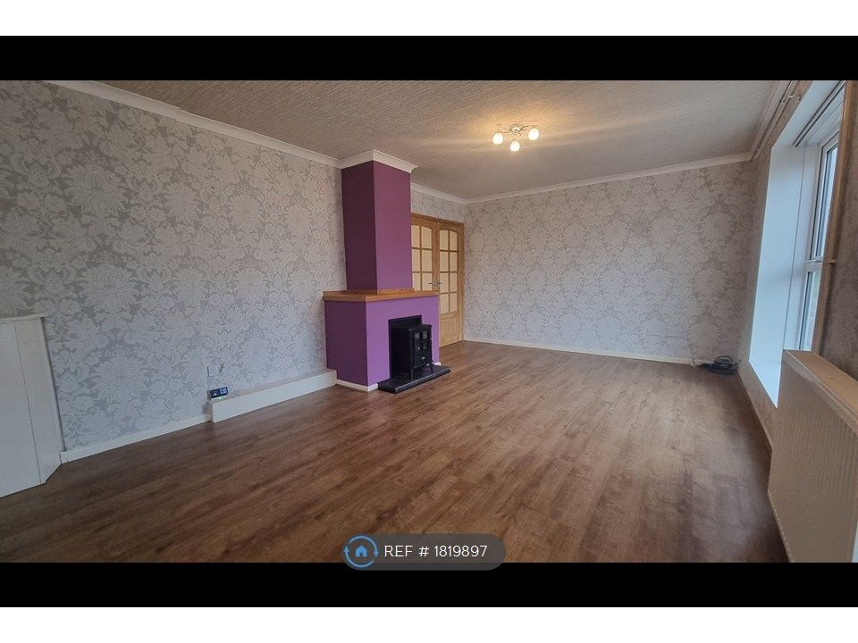 Property photo 2 of 29