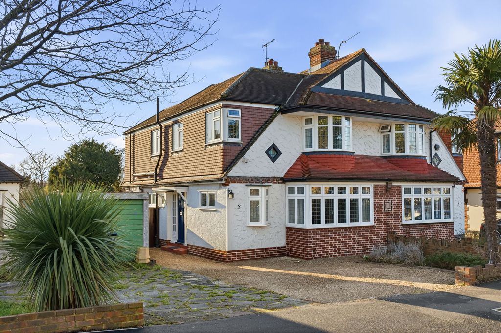 Property photo 2 of 14