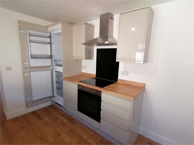 Property photo 3 of 12 Kitchen