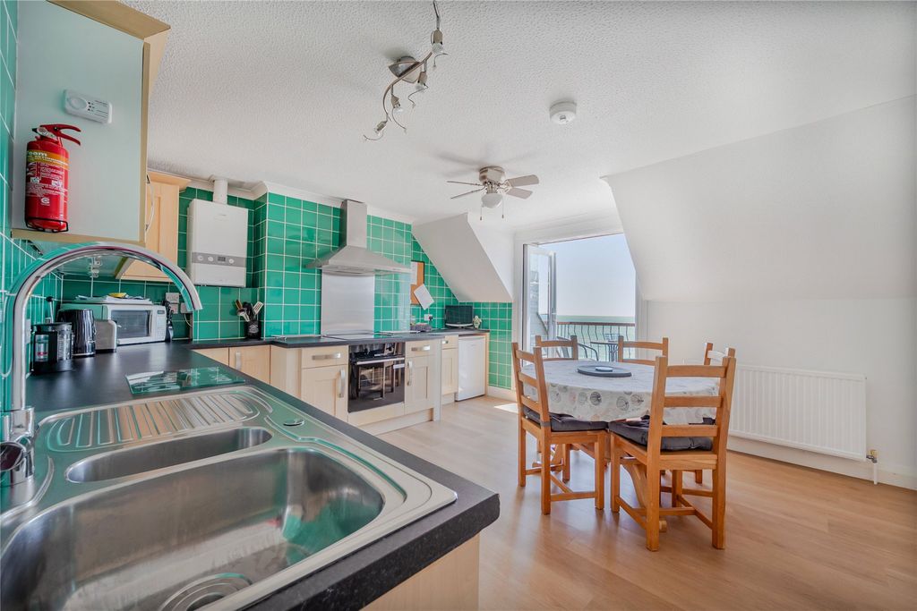 3 bed flat for saleChurchend, Looe, Cornwall PL13 photo 4