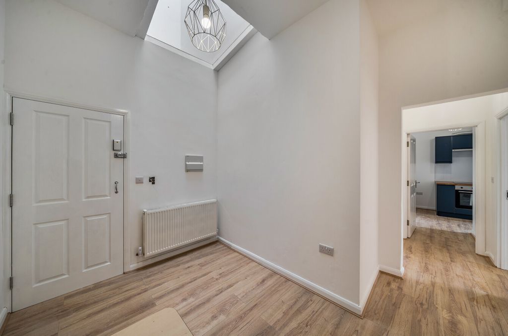 Property photo 3 of 7 1372751-7-68F8d7E...