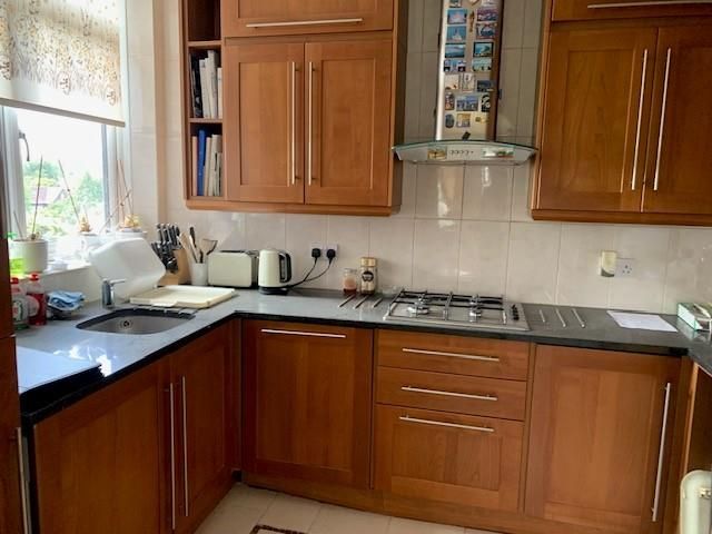 Property photo 3 of 8 Kitchen