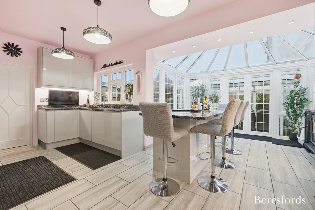 Property photo 3 of 29 Picture No. 28