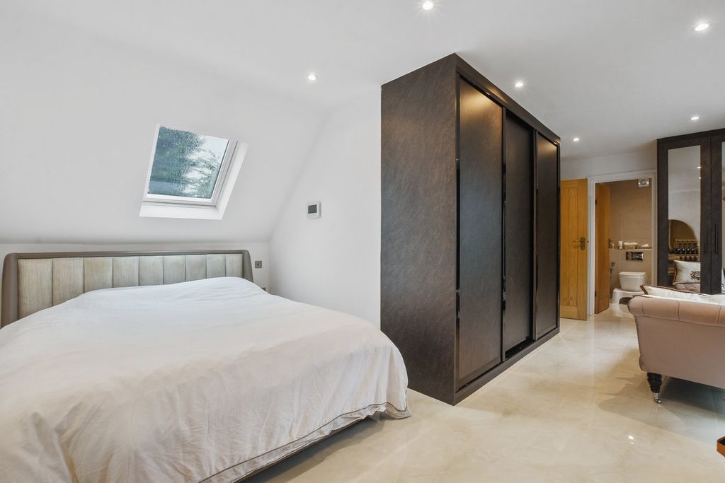 Additional image 6 of 3 bed detached house for saleIngram Way, Greenford UB6