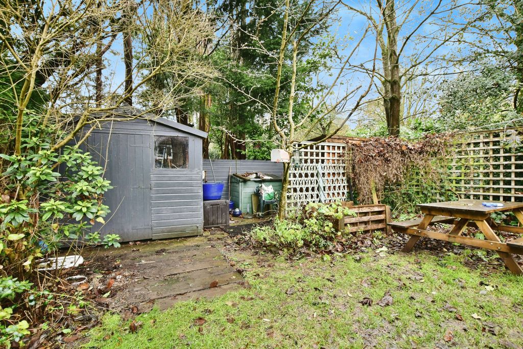 Property photo 2 of 20 Outside