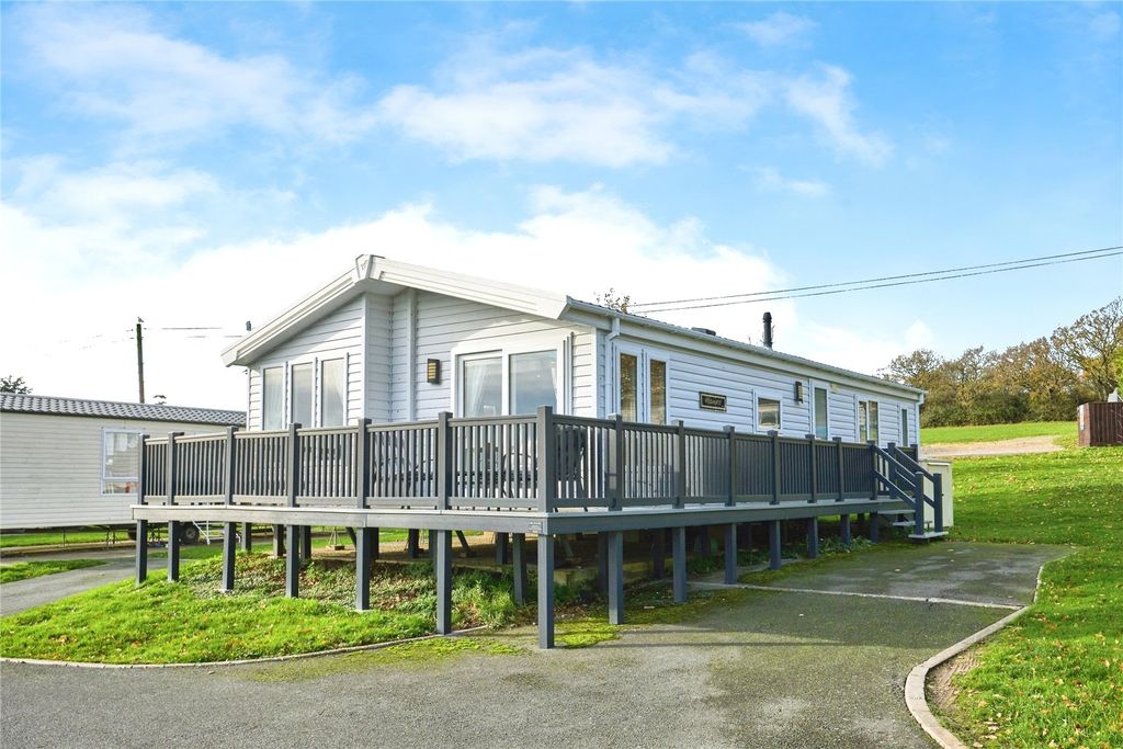 Property photo 2 of 22 Front