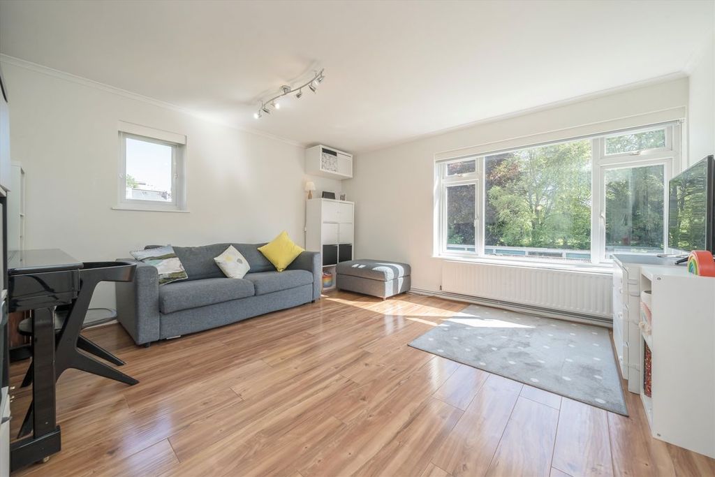 Property photo 2 of 5