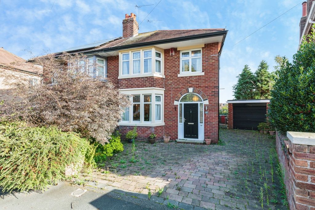 Property photo 1 of 26 Pbox-Img.Jpg