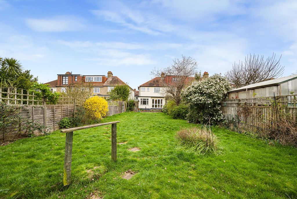 Property photo 3 of 21