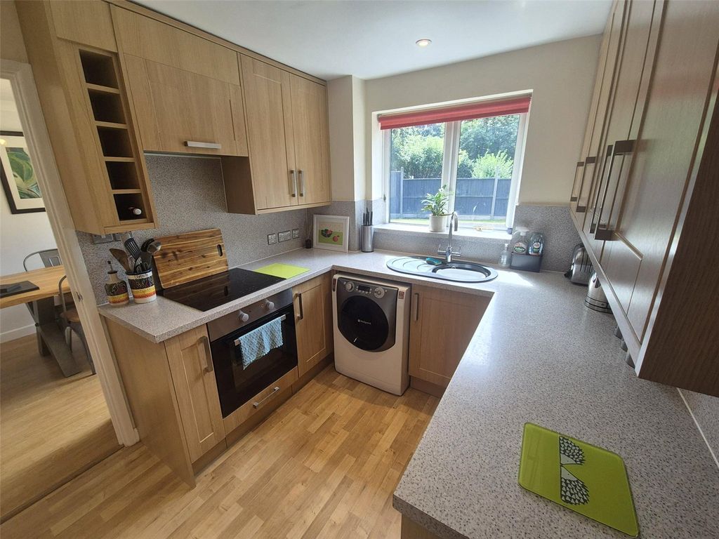 Property photo 3 of 15 Picture No. 12