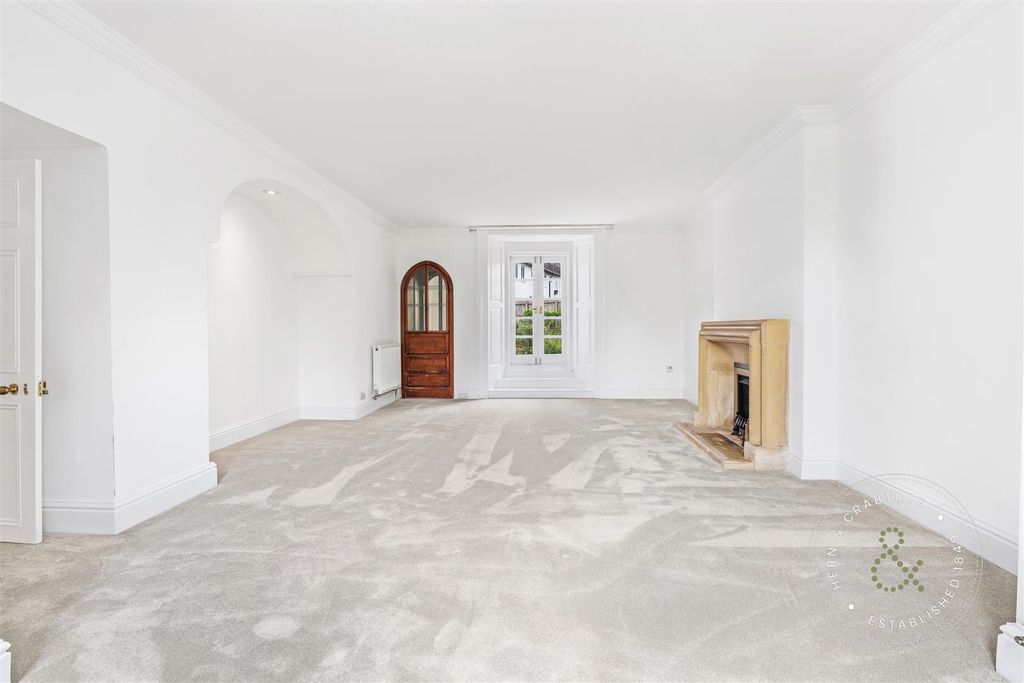 Property photo 3 of 25 Hern Crabtree-283.Jpg