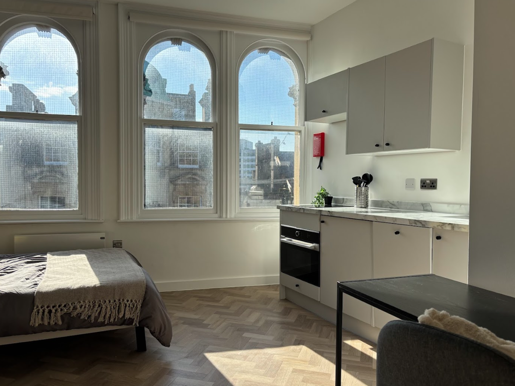 Property photo 2 of 6