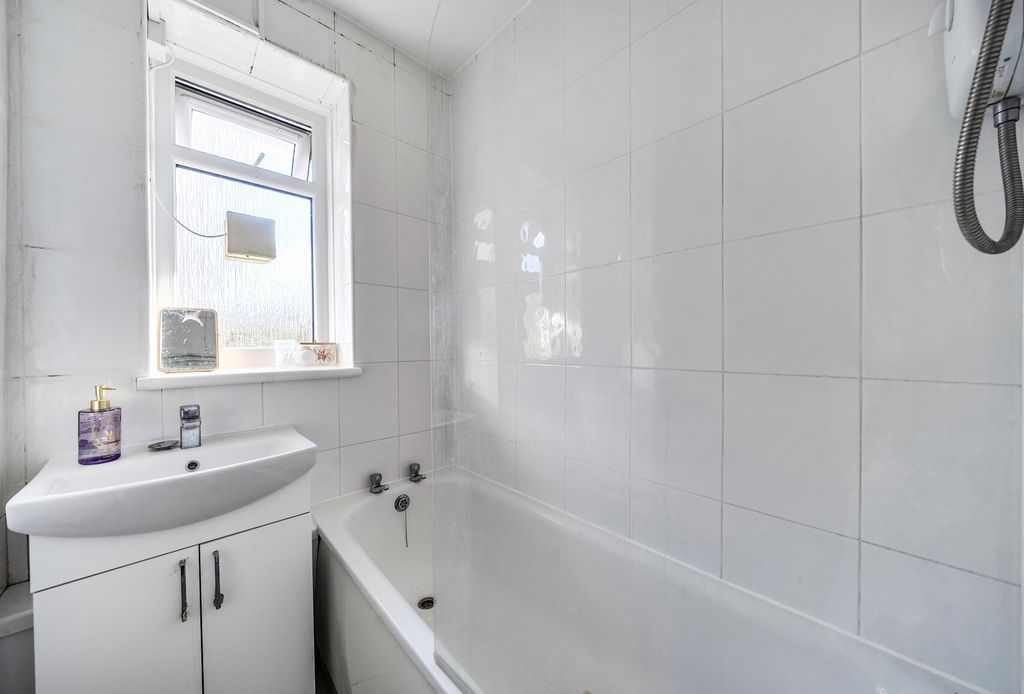 Property photo 3 of 10 1409089-9-6992F0E...